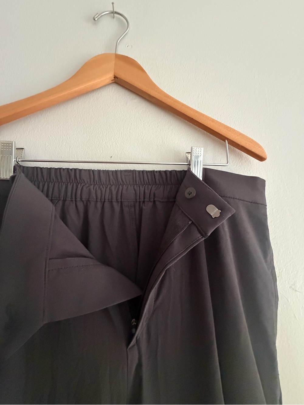 Vuori Villa Black Wide-Leg Trousers - Picture 5 of 7